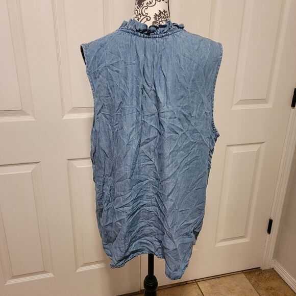 Denim style 3X woman's sleeveless top - Picture 3 of 7